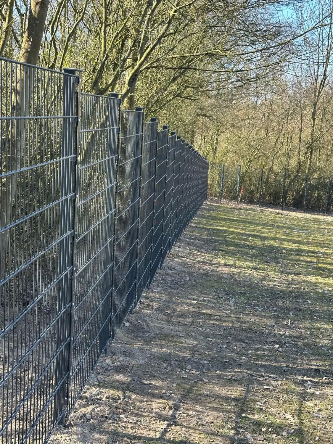 Doppelstabmattenzäune mit Kunststoff-Sichtschutz von BEG Zaunsysteme GmbH