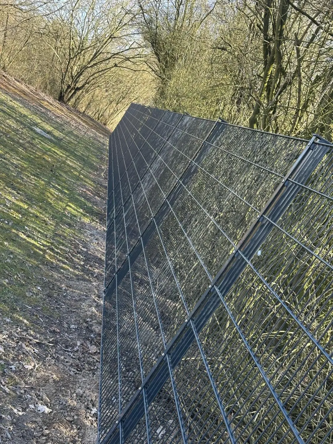 Doppelstabmattenzäune mit Kunststoff-Sichtschutz von BEG Zaunsysteme GmbH