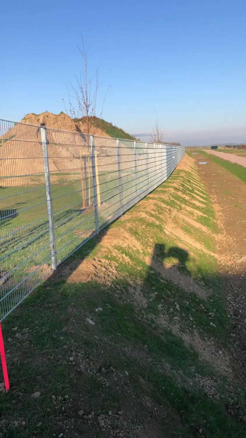 Hattingen, Driton Begolli, BEG Zaunsysteme GmbH, BEG-Zaunsysteme, Zaunbau, Zaunbauer ,  Zaunbau Firma,  Zaunbau Unternehmen,  Professioneller Zaunbau,  Zaunsysteme,  Zaunmontage , Metallzaun,  Doppelstabmattenzaun,  Gitterzaun,  Industriezaun,  Sicherheitszaun,  Sichtschutzzaun,  Gartenzäune,  Toranlagen,  Schiebetor,  Hoftor,  Zaunreparatur,  Zaunmontage Service,