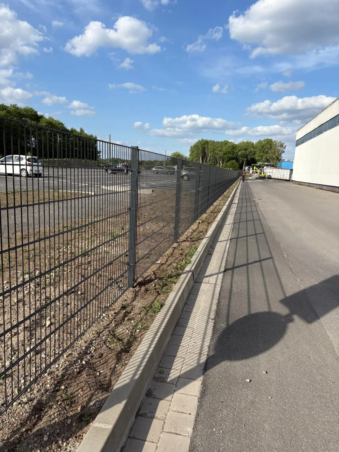 Hattingen, Driton Begolli, BEG Zaunsysteme GmbH, BEG-Zaunsysteme, Zaunbau, Zaunbauer ,  Zaunbau Firma,  Zaunbau Unternehmen,  Professioneller Zaunbau,  Zaunsysteme,  Zaunmontage , Metallzaun,  Doppelstabmattenzaun,  Gitterzaun,  Industriezaun,  Sicherheitszaun,  Sichtschutzzaun,  Gartenzäune,  Toranlagen,  Schiebetor,  Hoftor,  Zaunreparatur,  Zaunmontage Service,