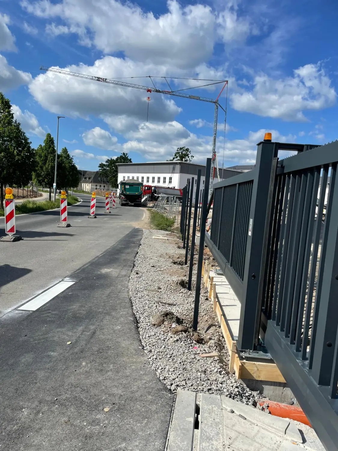 Hattingen, Driton Begolli, BEG Zaunsysteme GmbH, BEG-Zaunsysteme, Zaunbau, Zaunbauer ,  Zaunbau Firma,  Zaunbau Unternehmen,  Professioneller Zaunbau,  Zaunsysteme,  Zaunmontage , Metallzaun,  Doppelstabmattenzaun,  Gitterzaun,  Industriezaun,  Sicherheitszaun,  Sichtschutzzaun,  Gartenzäune,  Toranlagen,  Schiebetor,  Hoftor,  Zaunreparatur,  Zaunmontage Service,