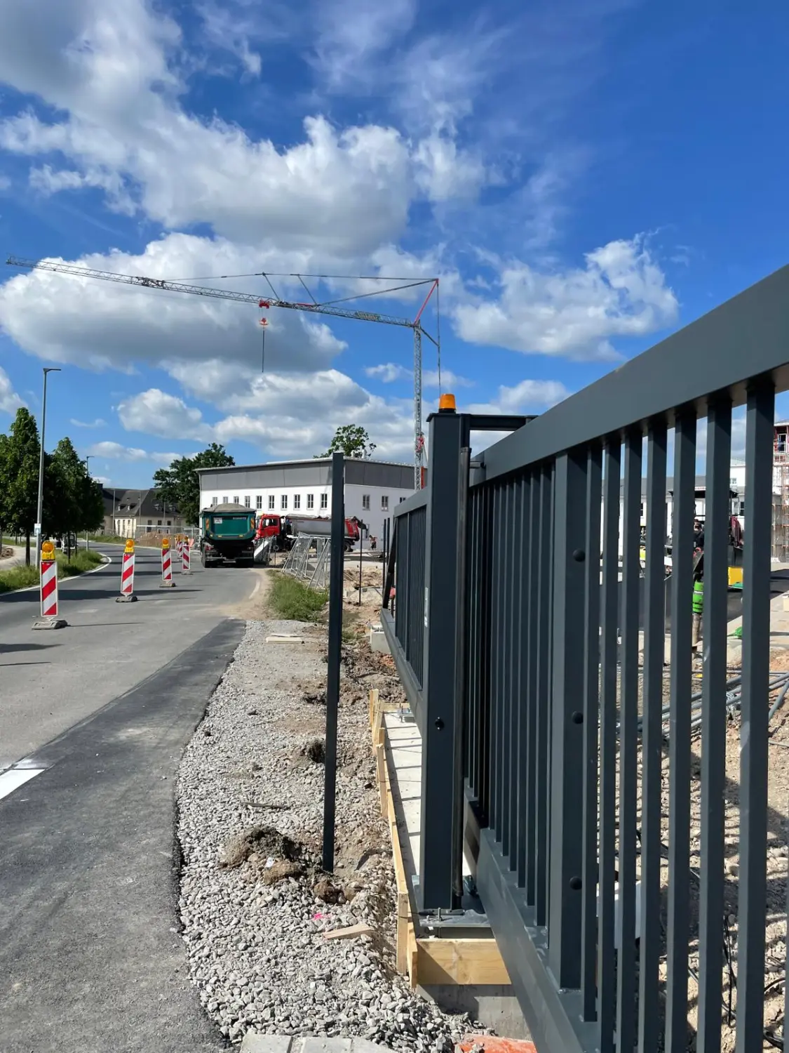Hattingen, Driton Begolli, BEG Zaunsysteme GmbH, BEG-Zaunsysteme, Zaunbau, Zaunbauer ,  Zaunbau Firma,  Zaunbau Unternehmen,  Professioneller Zaunbau,  Zaunsysteme,  Zaunmontage , Metallzaun,  Doppelstabmattenzaun,  Gitterzaun,  Industriezaun,  Sicherheitszaun,  Sichtschutzzaun,  Gartenzäune,  Toranlagen,  Schiebetor,  Hoftor,  Zaunreparatur,  Zaunmontage Service,